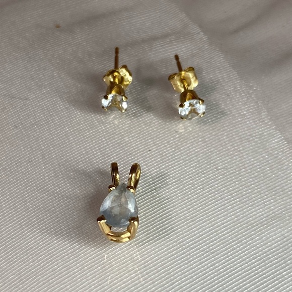 14K YELLOW GOLD aquamarine studs and pendant set REAL GOLD 🩵 vintage - Picture 9 of 15